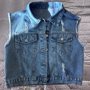 Shein L Flap Pocket Crop Denim Vest Casual Distressed Frayed Edge